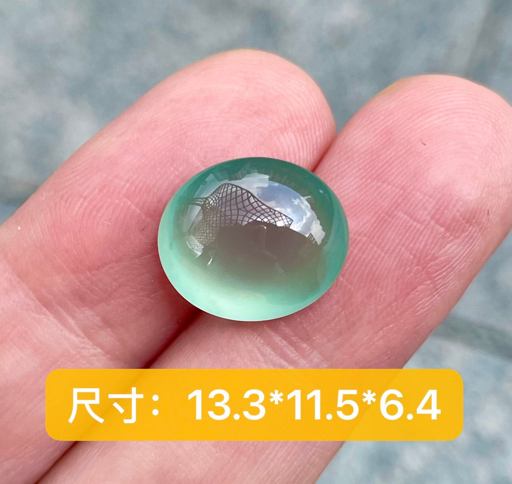 天空蓝蛋面 一汪天青，藏于方寸裸石。 （wg0031929）