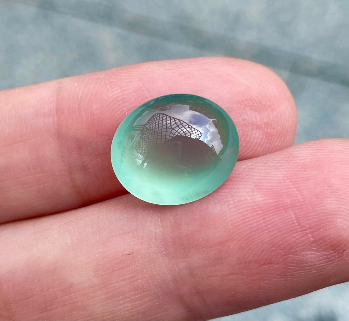 天空蓝蛋面 一汪天青，藏于方寸裸石。 （wg0031929）