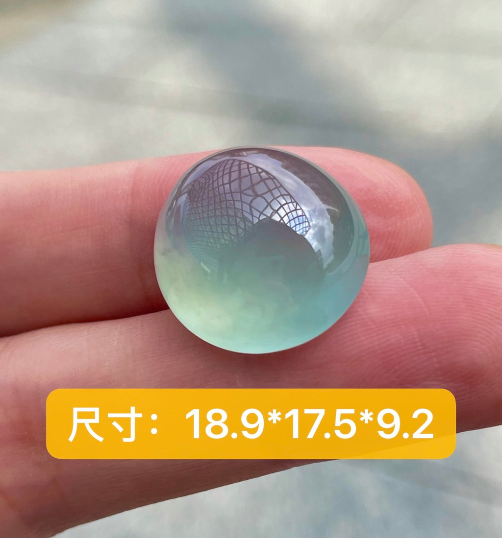 天空蓝蛋面 清蓝凝弧面，圆满待相逢 玉藏碧落，静待匠心镶嵌 （wg0031926）