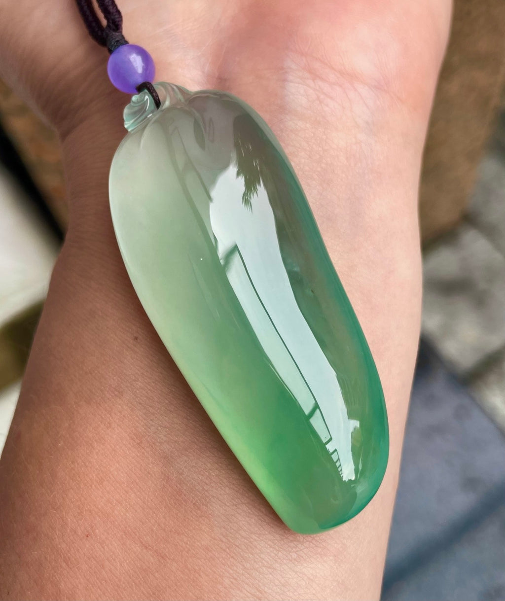 飘绿福瓜 璞玉生飘翠，琢就福瓜形。（wg0032309）