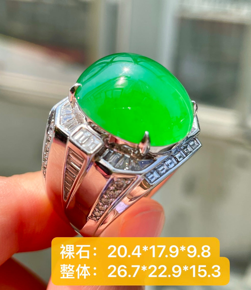 鸽子蛋男戒 重器鸽子蛋男戒，胶光流转，翠色沉敛。（wg0033104）
