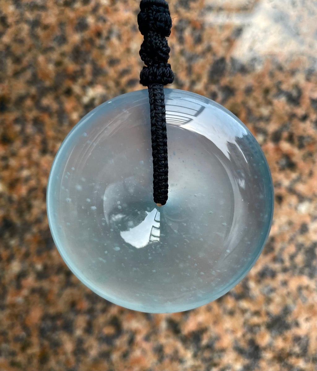 大扣 敦实饱满，玉底冰透澄澈，点点雪花棉散落其间（wg0033312）