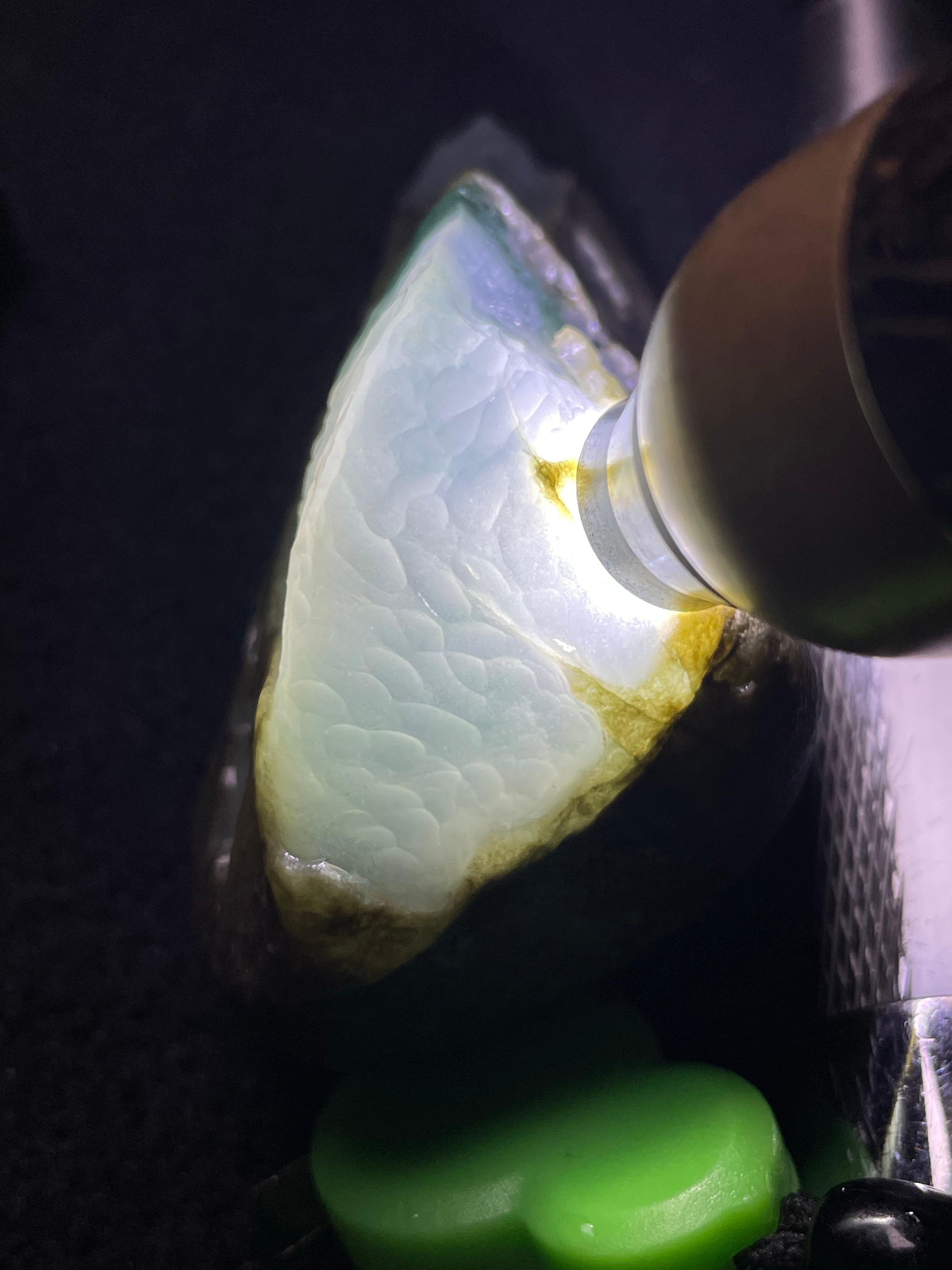 后江冰飘花挂件料（yc493929）