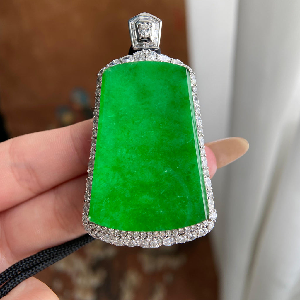 18k金钻镶冰种阳绿无事牌吊坠（yc224099）