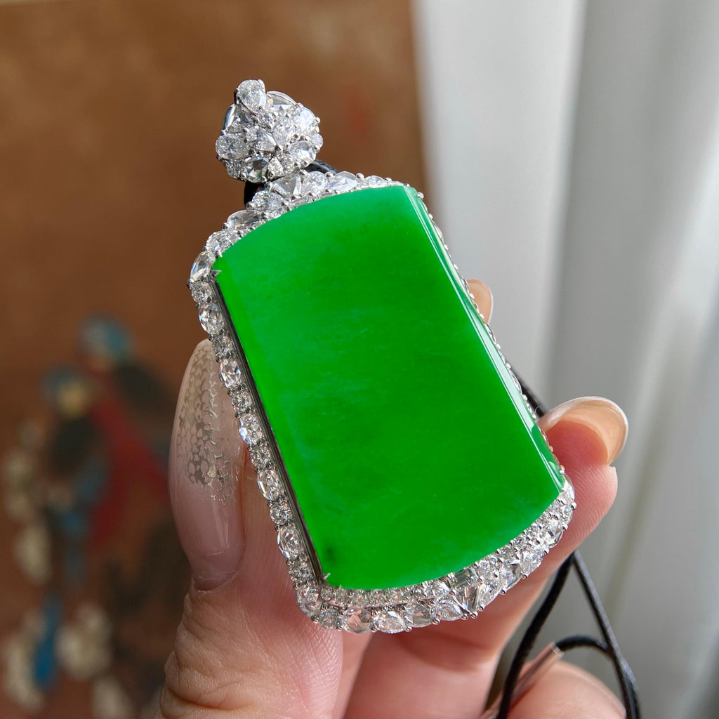 18k金钻镶冰种阳绿无事牌吊坠（yc224118）