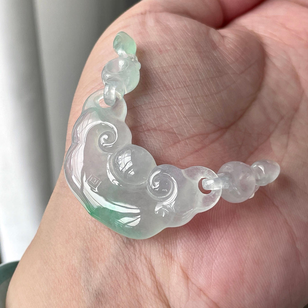 糯冰种飘翠绿如意锁吊坠 天然缅甸A货翡翠（yc508699）
