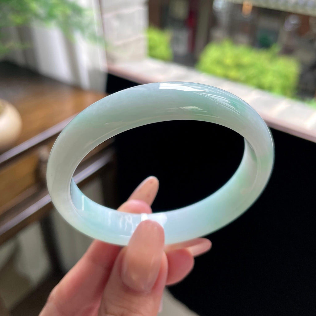 糯种带底色贵妃 55.6圈 天然缅甸A货翡翠（yc696408）