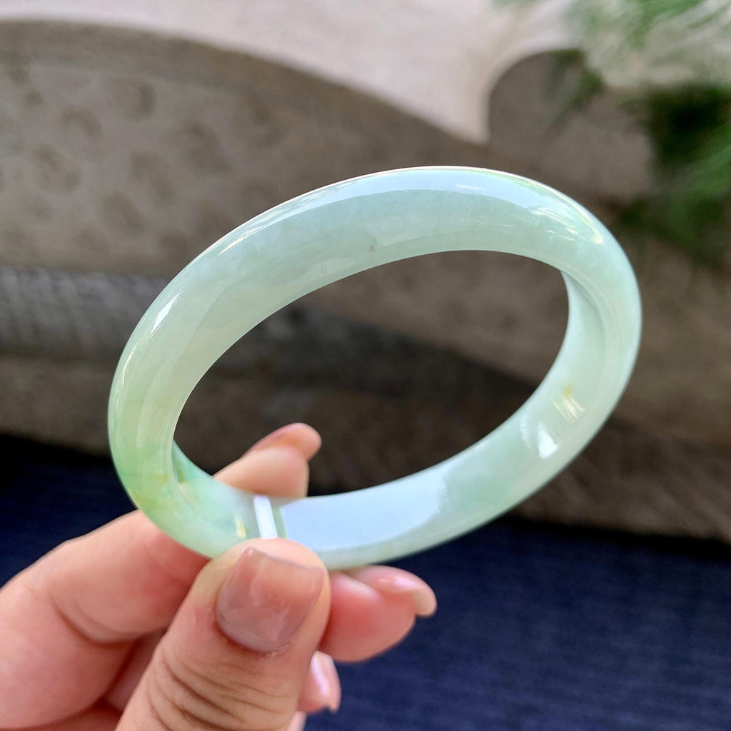 细糯种晴底贵妃手镯 57圈口 天然缅甸A货翡翠（yc502573）