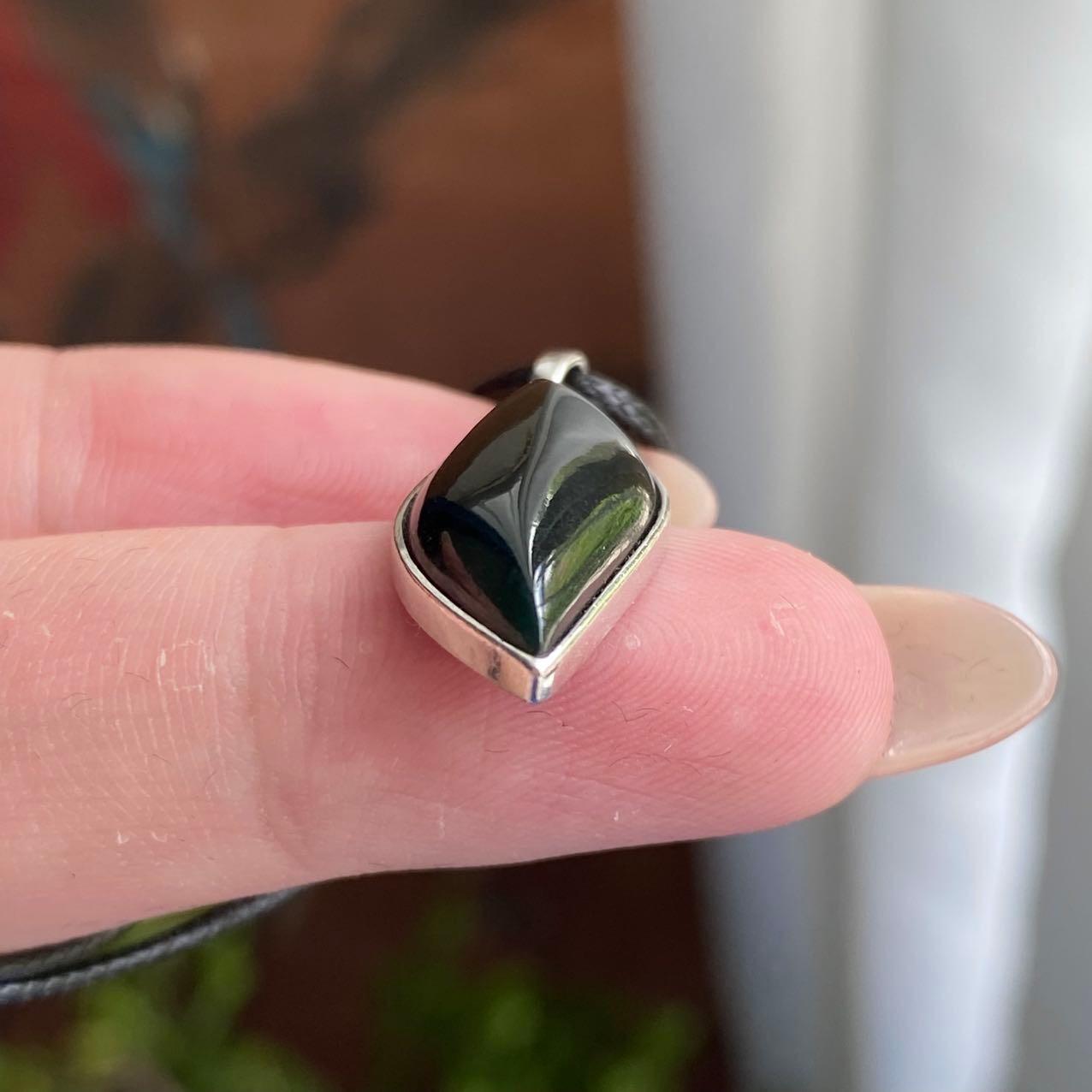 18k金镶墨翠随形吊坠（yc235112）