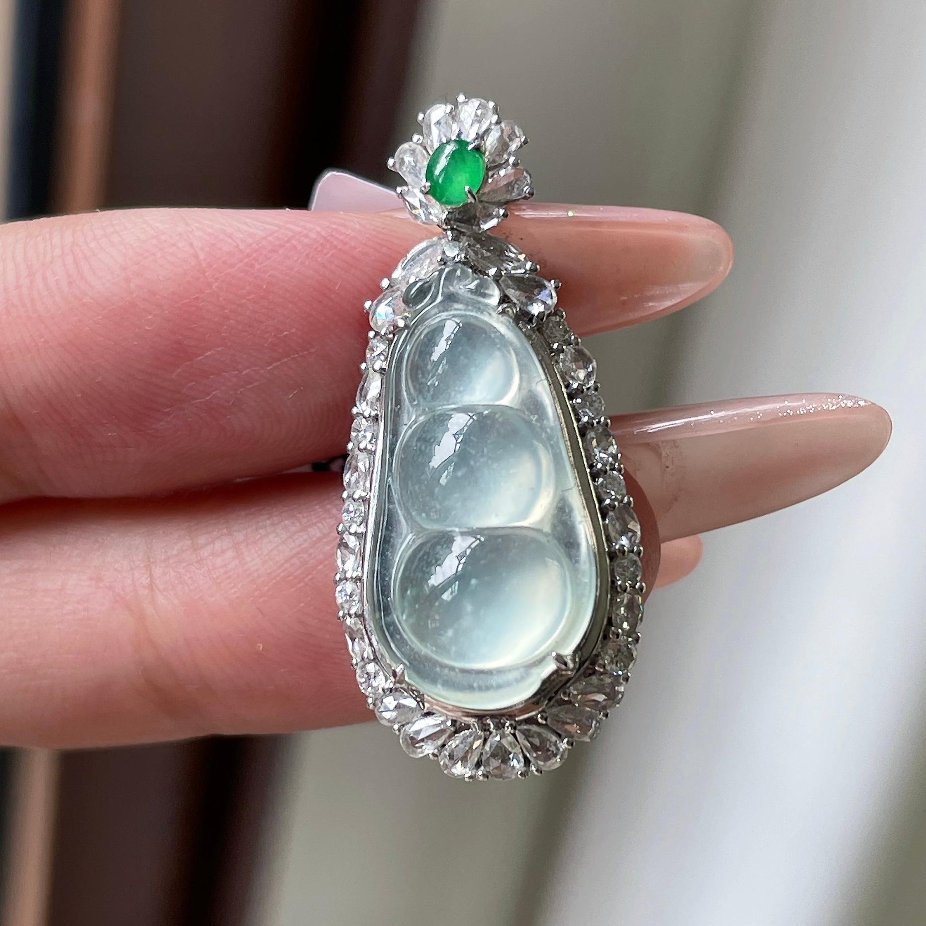 18K满钻冰种晴水福豆吊坠 天然缅甸A货翡翠（yc524193）