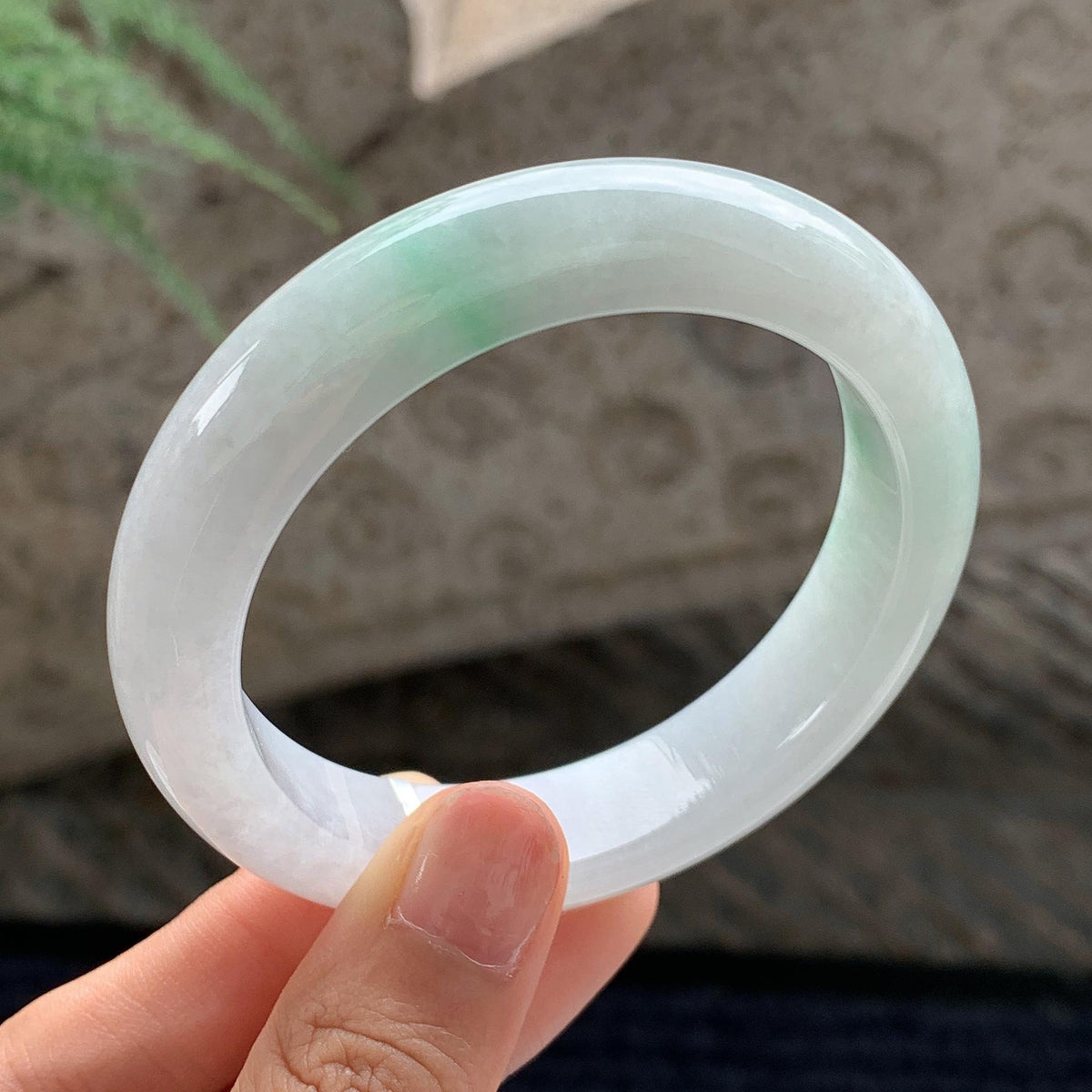 细糯种 白底青正圈平安镯 55圈 天然缅甸A货翡翠（yc701141）