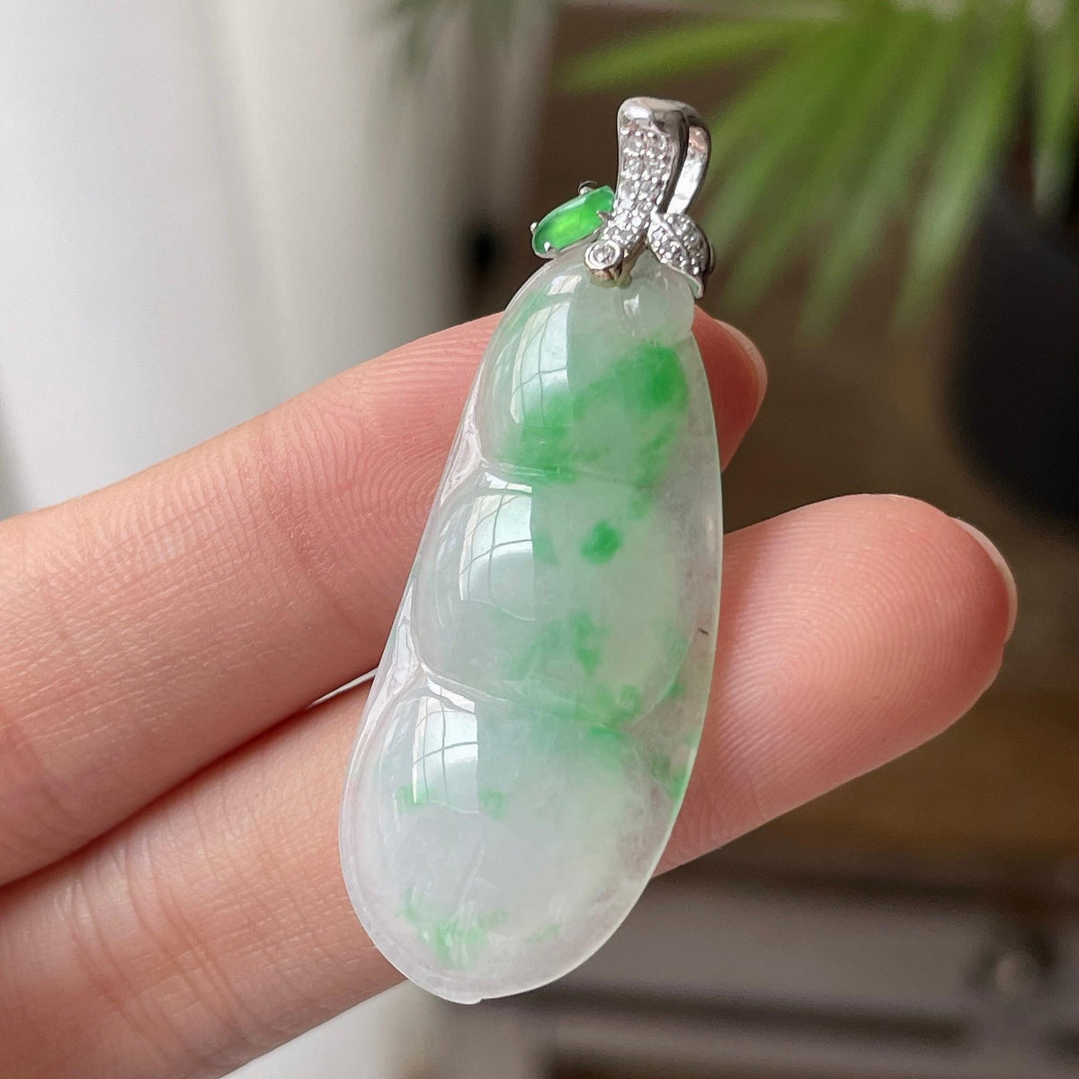 18K金镶细糯种飘花福豆吊坠（yc717263）