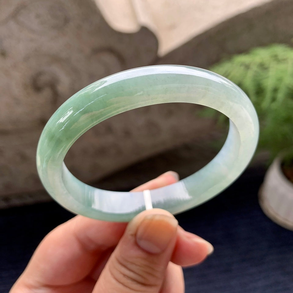 细糯种淡晴底贵妃手镯（56.5mm）（yc090959）