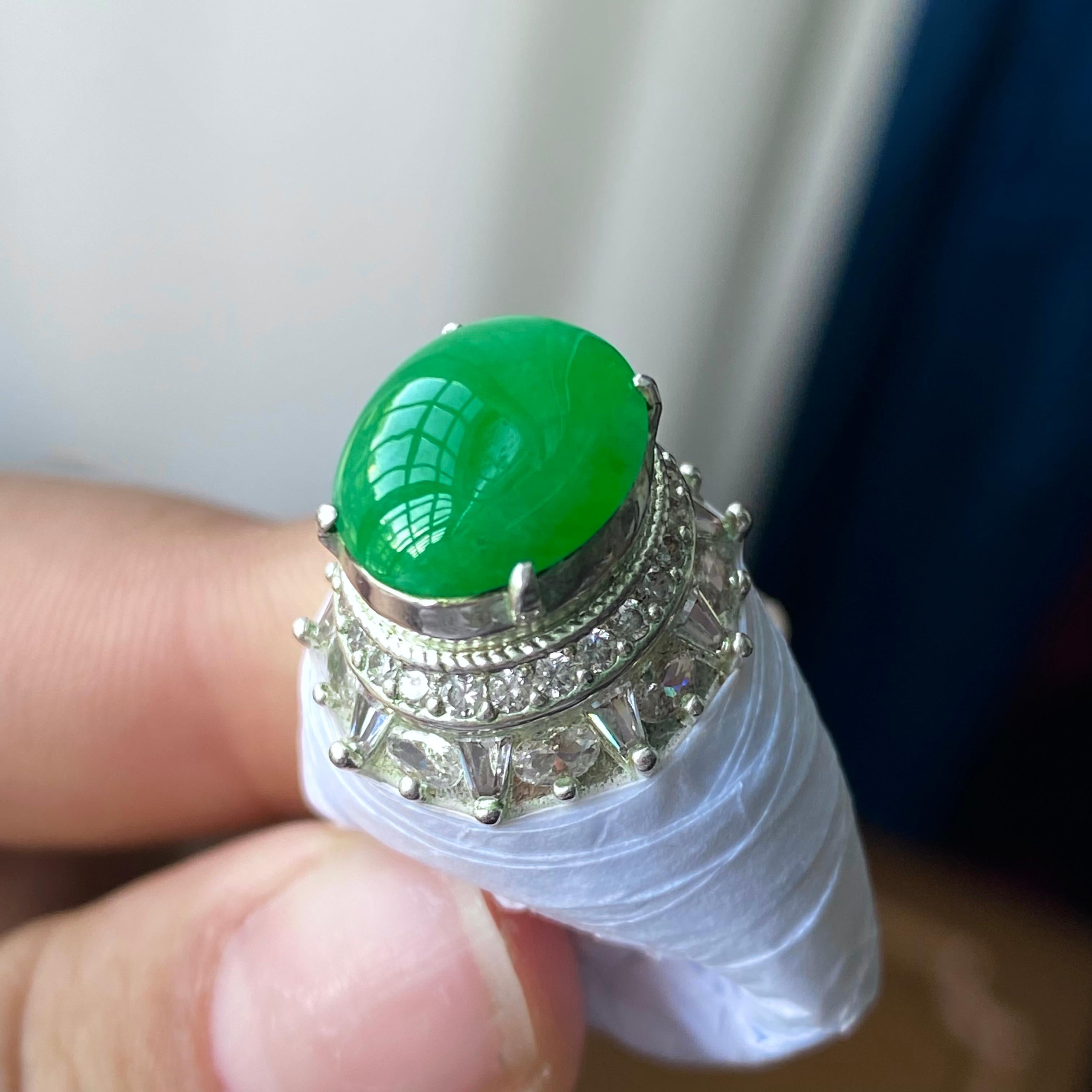 糯冰种满绿蛋面裸石（yc303868）