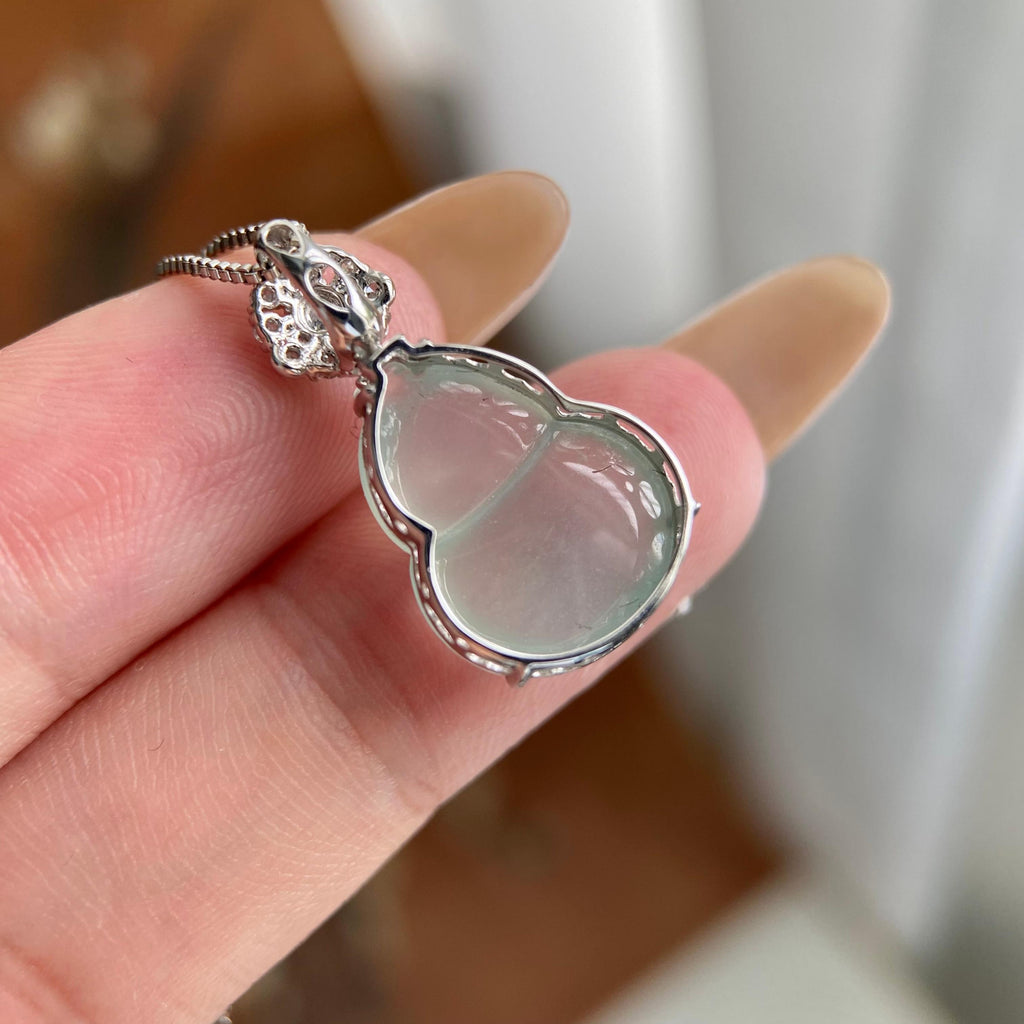 18k金钻镶冰种淡晴底葫芦吊坠（yc224543）