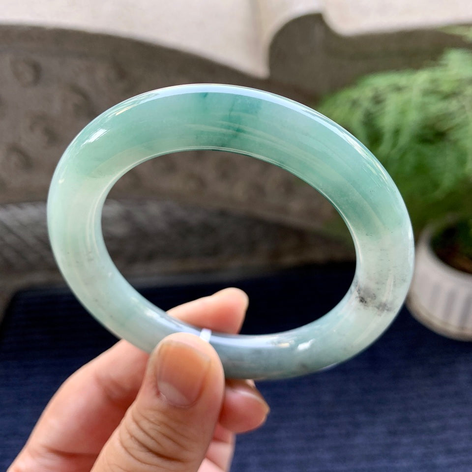 细糯种飘花乌鸡圆条手镯（55mm）（yc093817）
