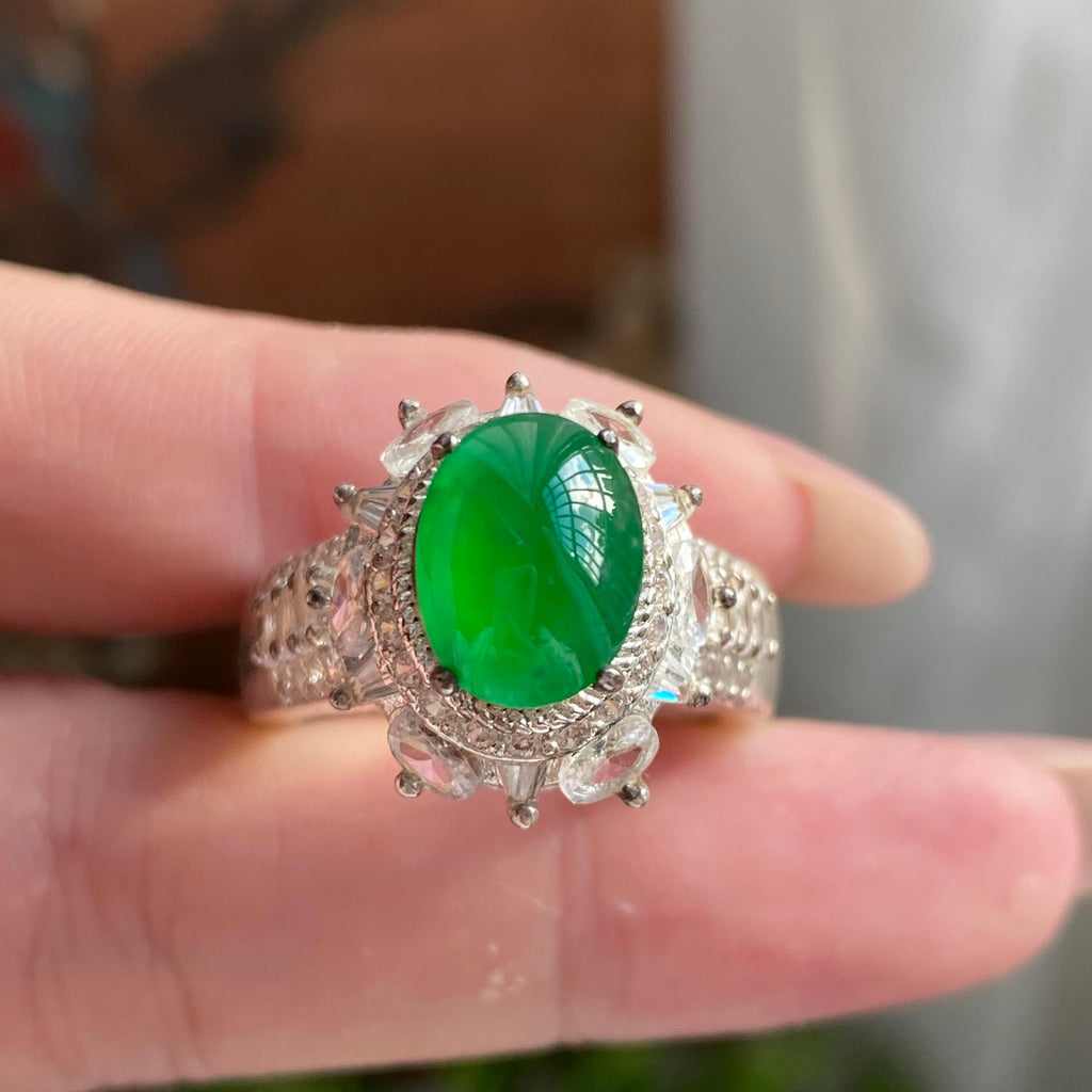 冰种阳绿椭圆戒面裸石（yc235008）