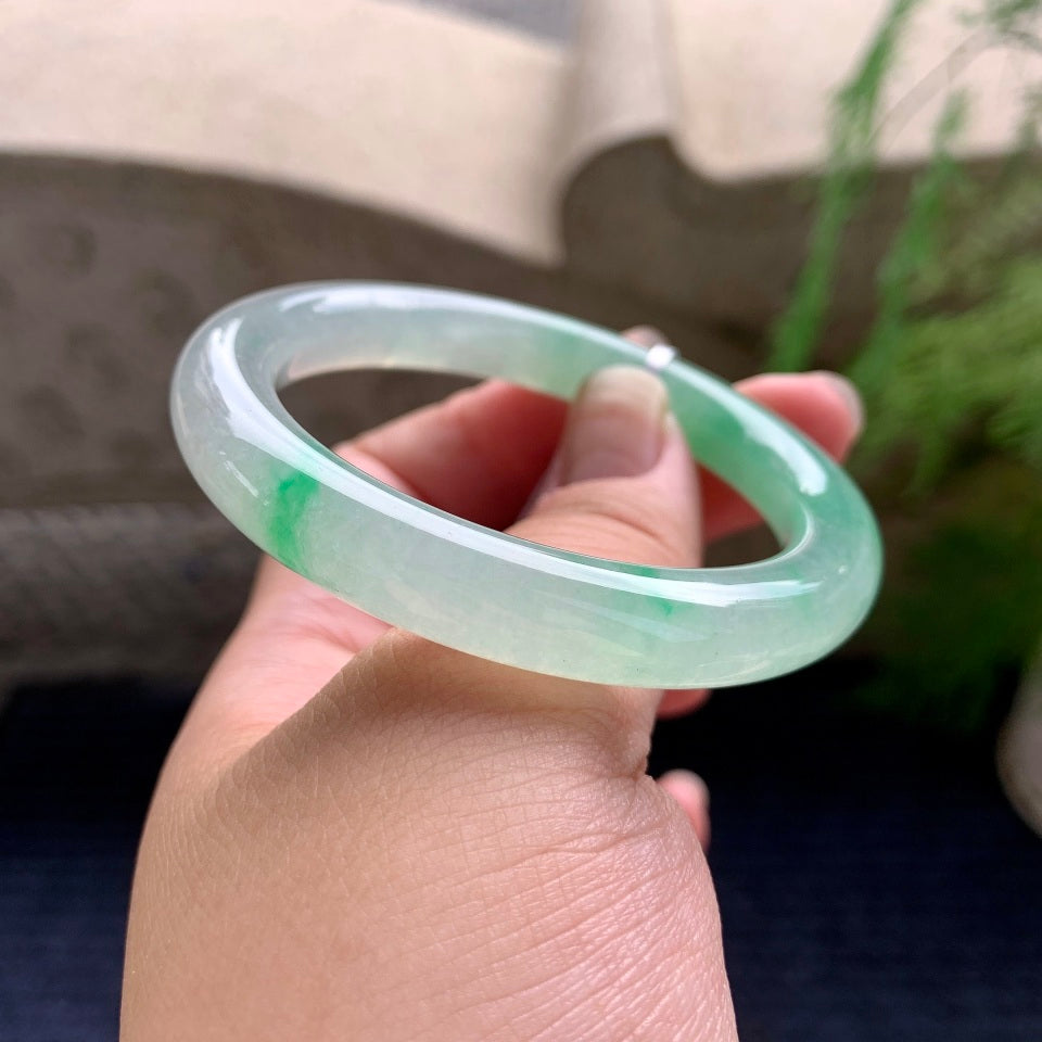 糯冰种飘绿圆条手镯（52mm）（yc173914）