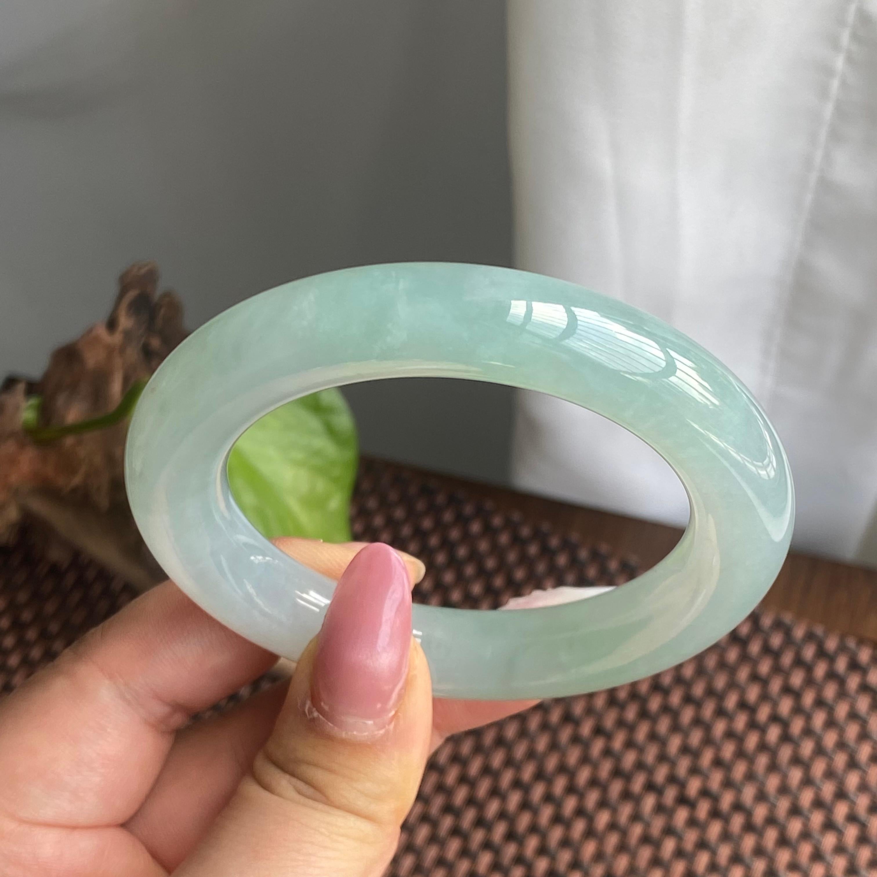 糯冰种晴底圆条手镯（55）（yc280823）