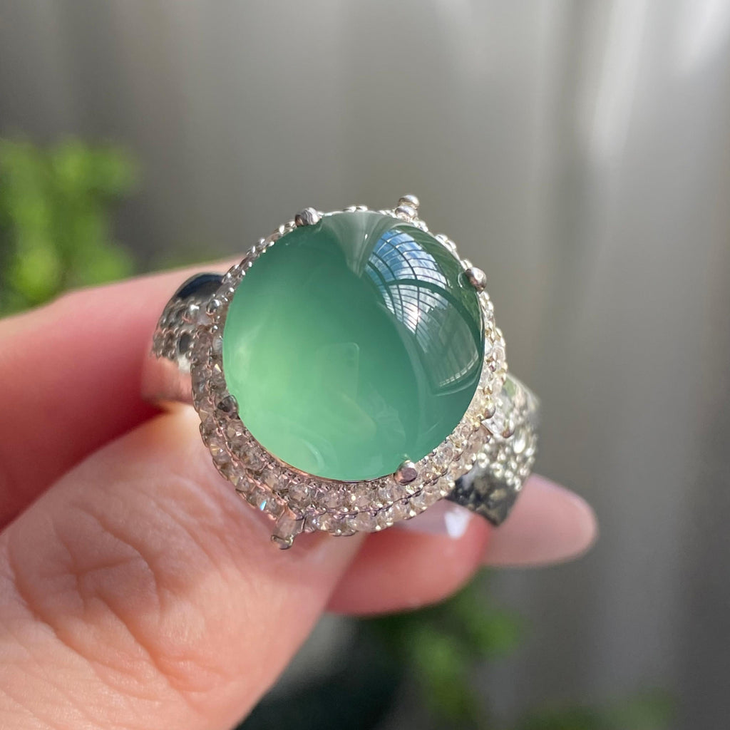 高冰种湖水绿蛋面戒面裸石（yc199657）