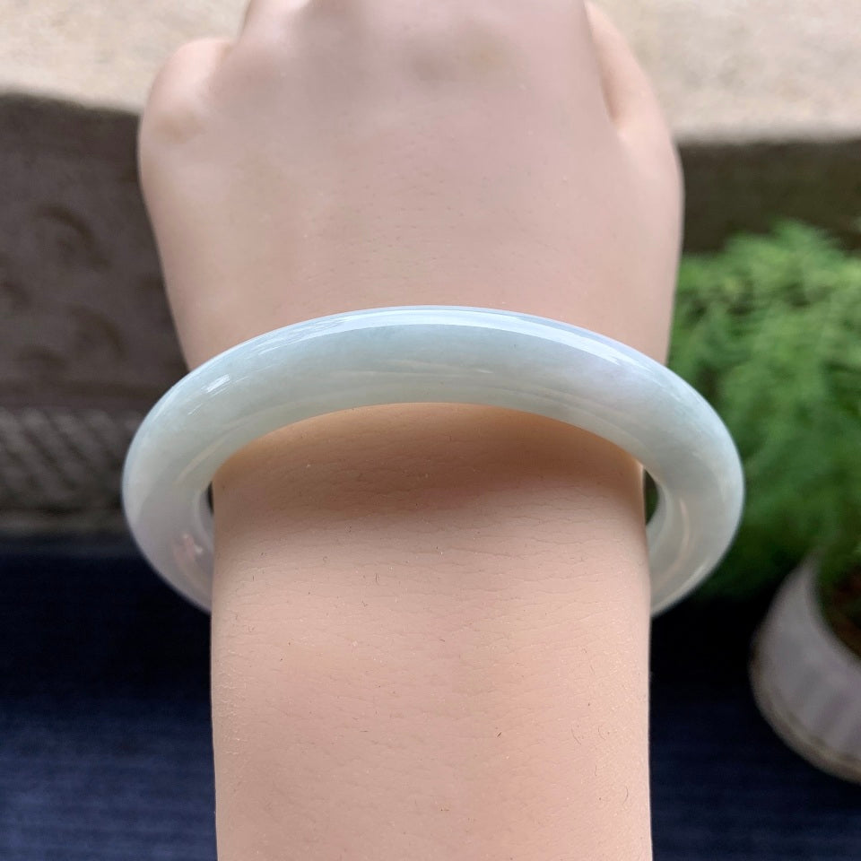 细糯种淡春彩圆条手镯（58.5mm）（yc097810）