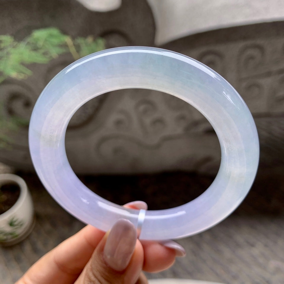 糯冰种春彩圆条手镯（55.5mm）（yc113947）