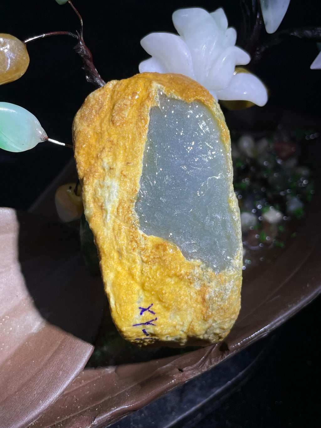 莫西沙开窗冰底挂件料（yc703650）