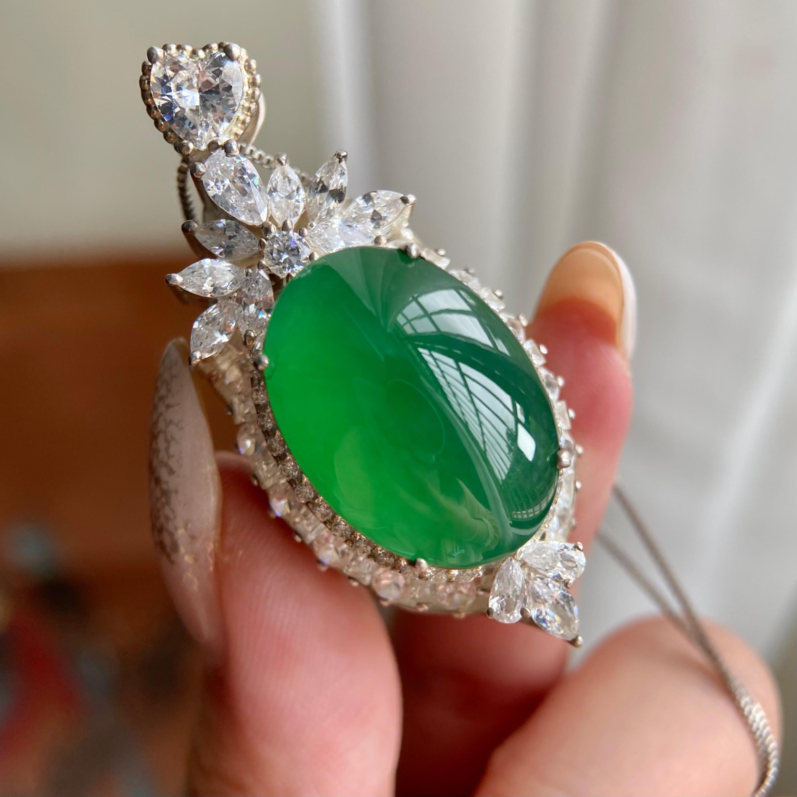 冰种满绿鸽子蛋吊坠裸石（yc223713）