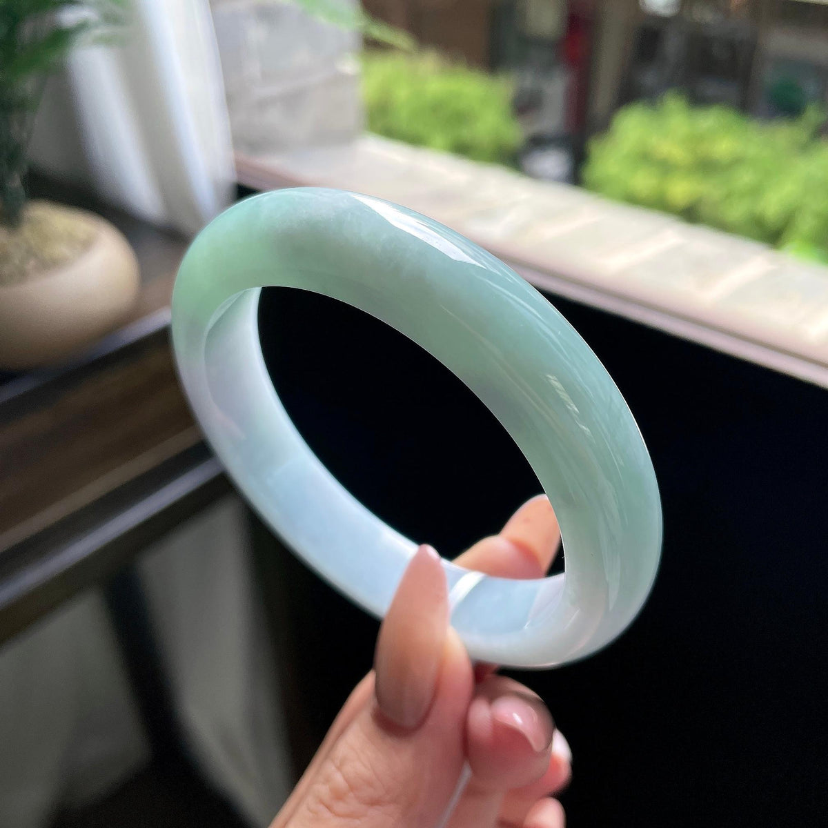 大圈口 糯种果绿正圈平安镯 59圈 天然缅甸A货翡翠（yc693156）