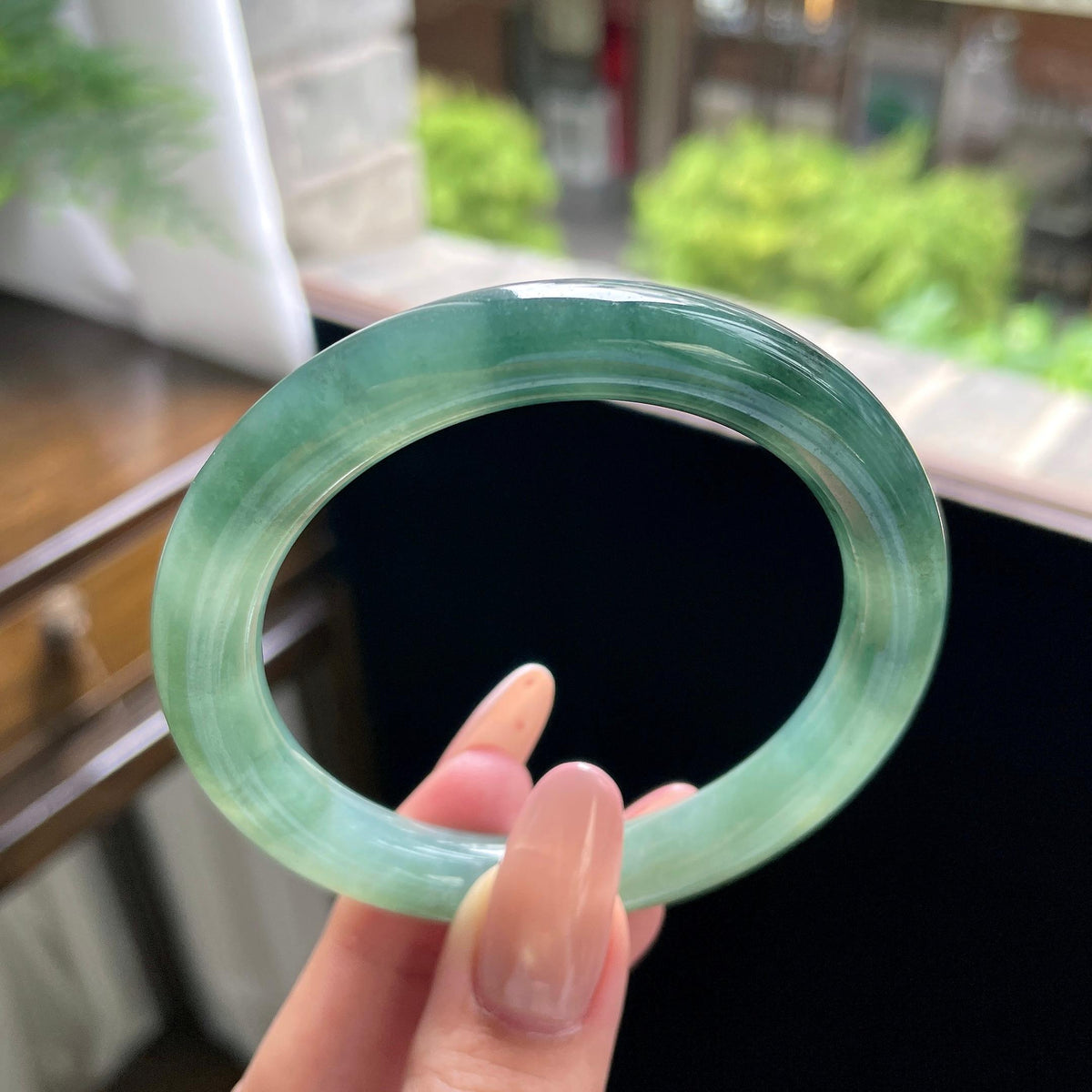 细糯种油青色湖水绿飘花圆条 55圈 天然缅甸A货翡翠（yc703283）