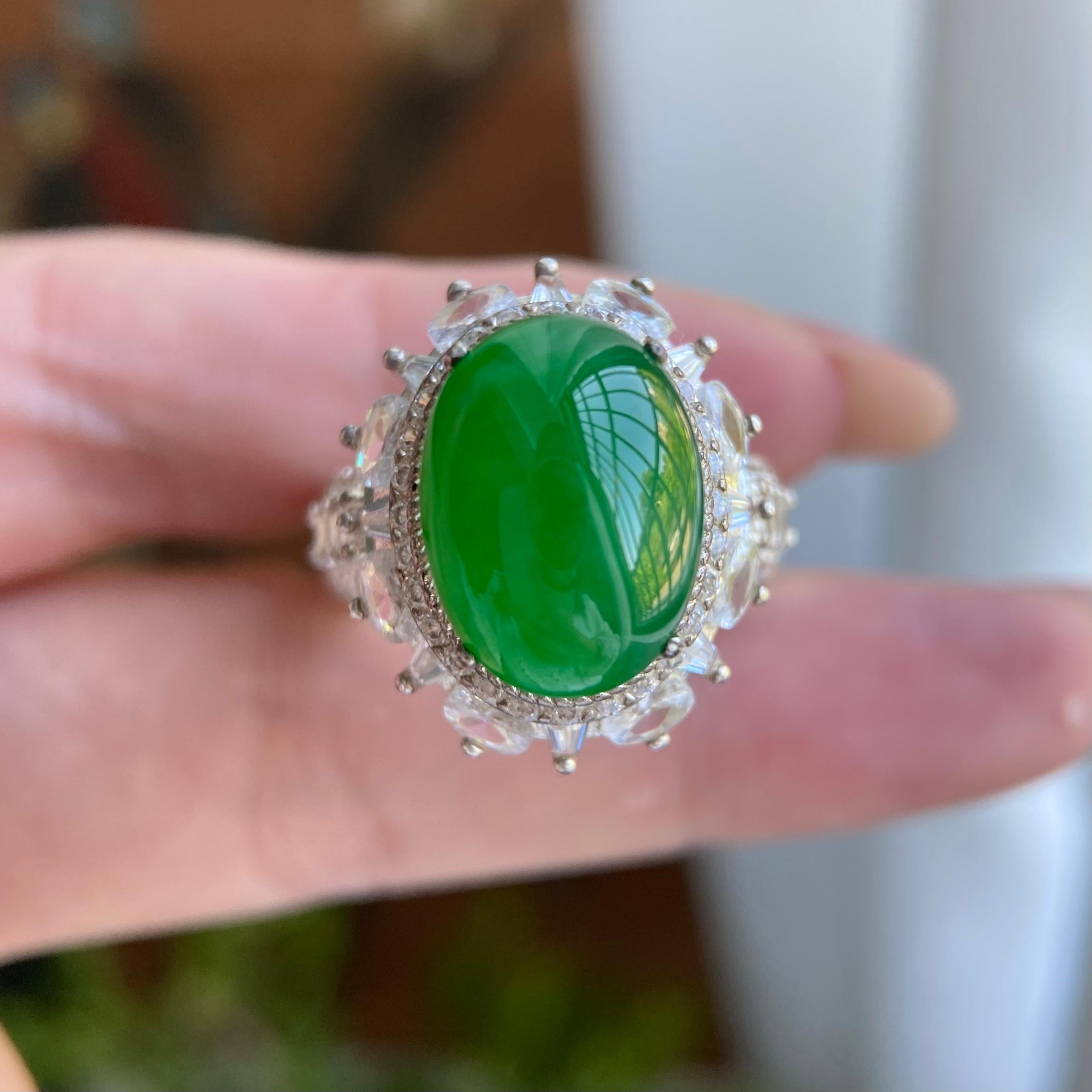 糯冰种阳绿椭圆戒面裸石（yc234217）