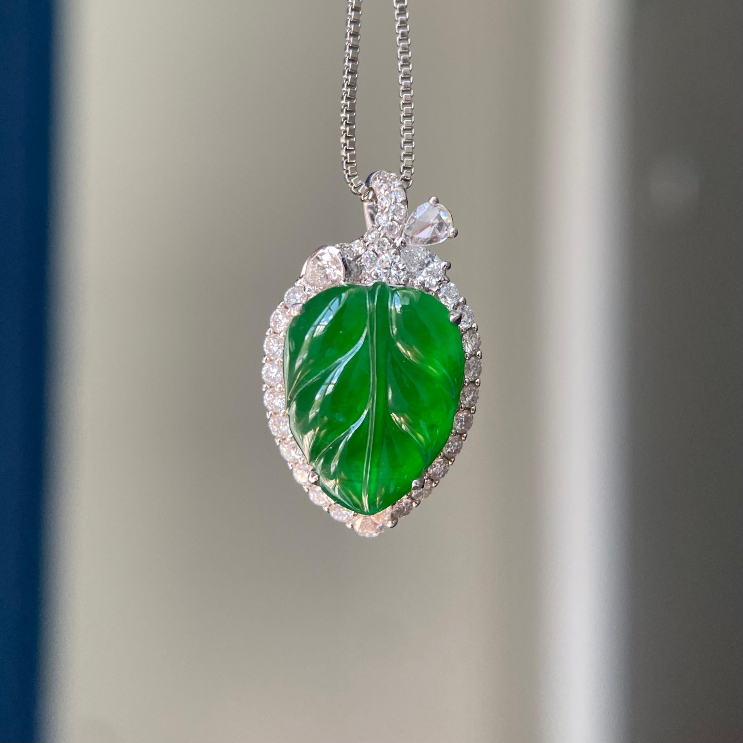 18k金钻镶冰种阳绿玉叶吊坠（yc209950）