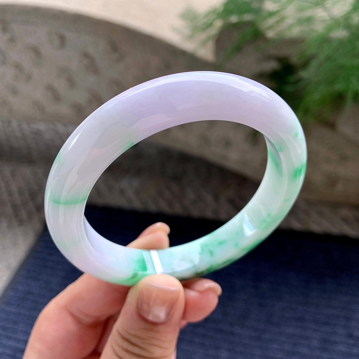 大圈口 细糯种淡春彩正圈平安镯 58.2圈口 天然缅甸A货翡翠（yc701220）