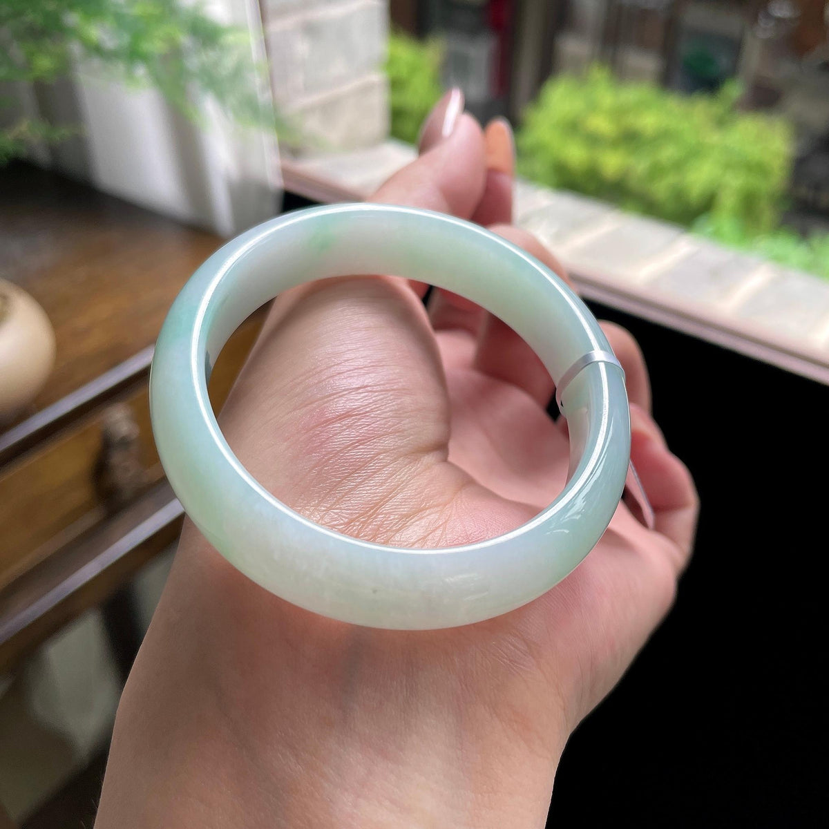 糯种带底色贵妃 55.6圈 天然缅甸A货翡翠（yc696408）