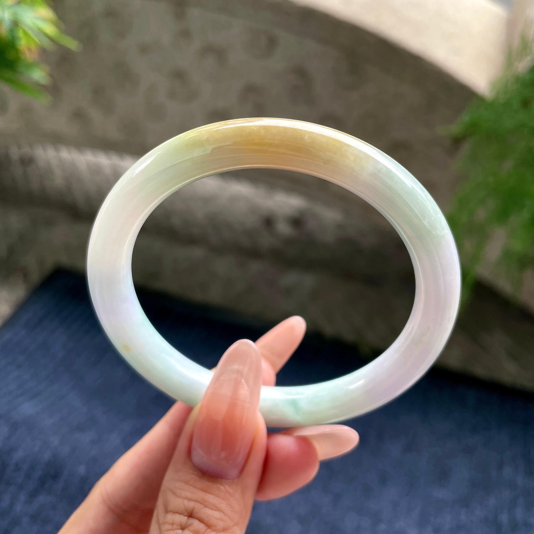 糯种黄翡圆条美人条 57圈口 天然缅甸A货翡翠（yc530800）