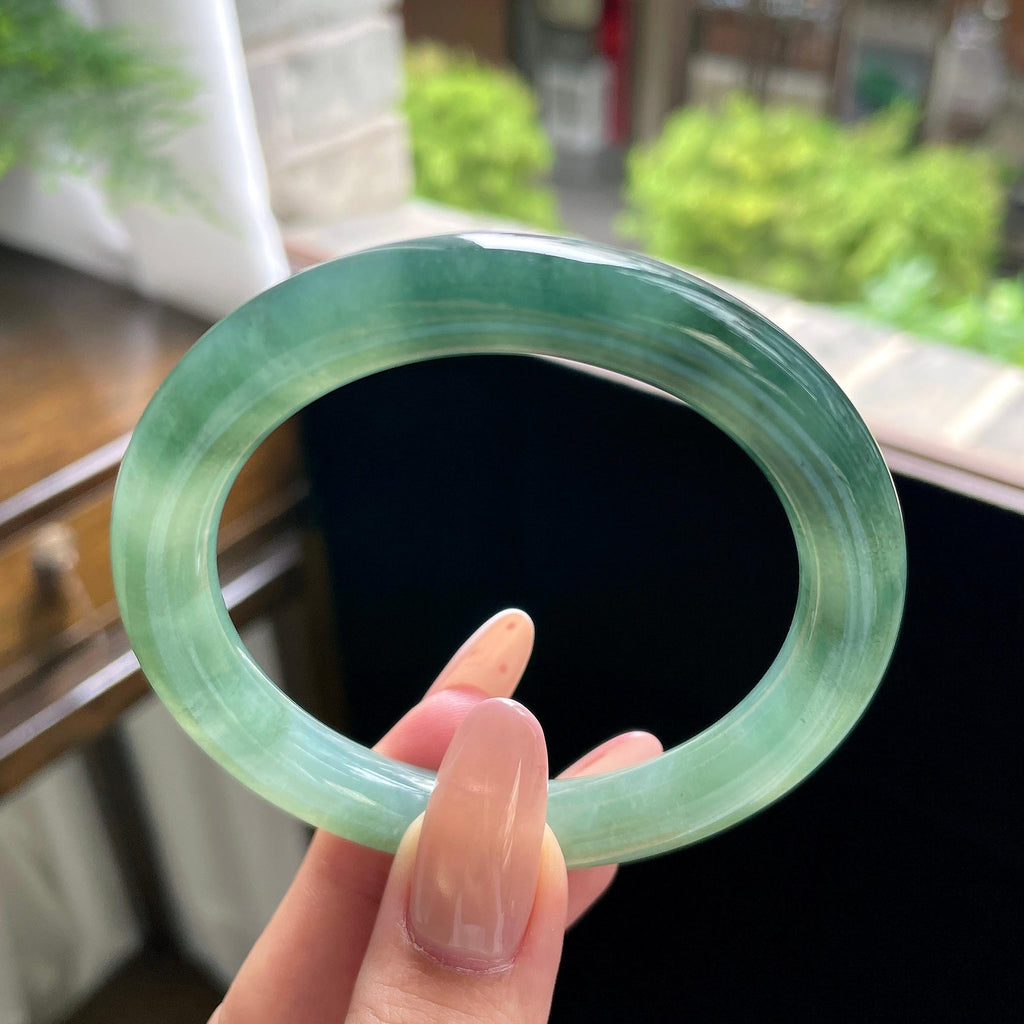 细糯种油青色湖水绿飘花圆条 55圈 天然缅甸A货翡翠（yc703283）