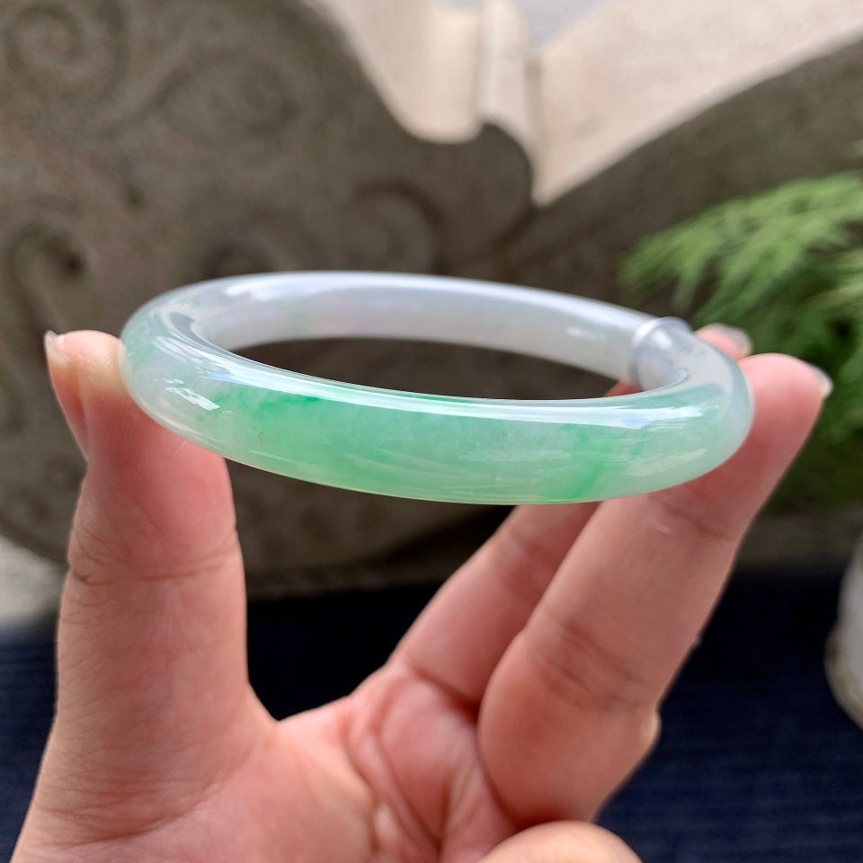 细糯种飘绿圆条手镯（57mm）（yc090547）