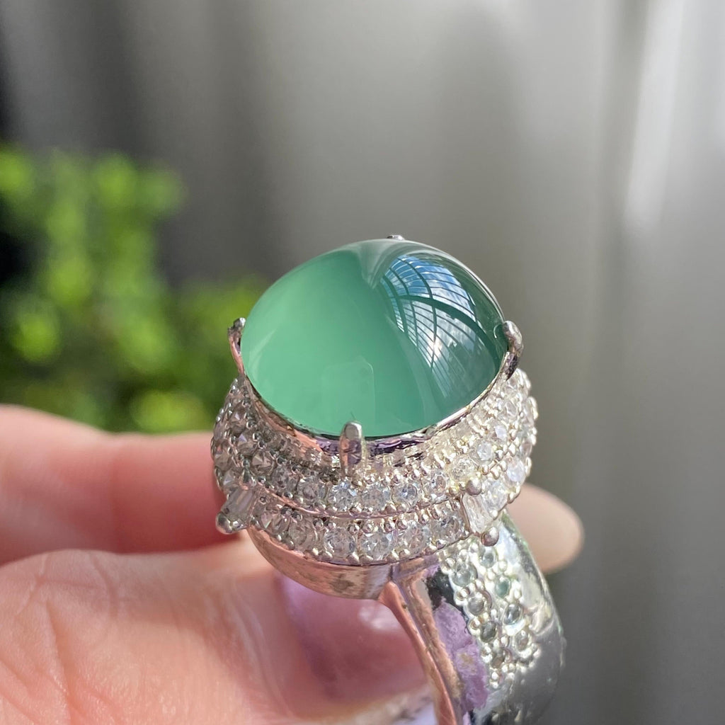 高冰种湖水绿蛋面戒面裸石（yc199657）