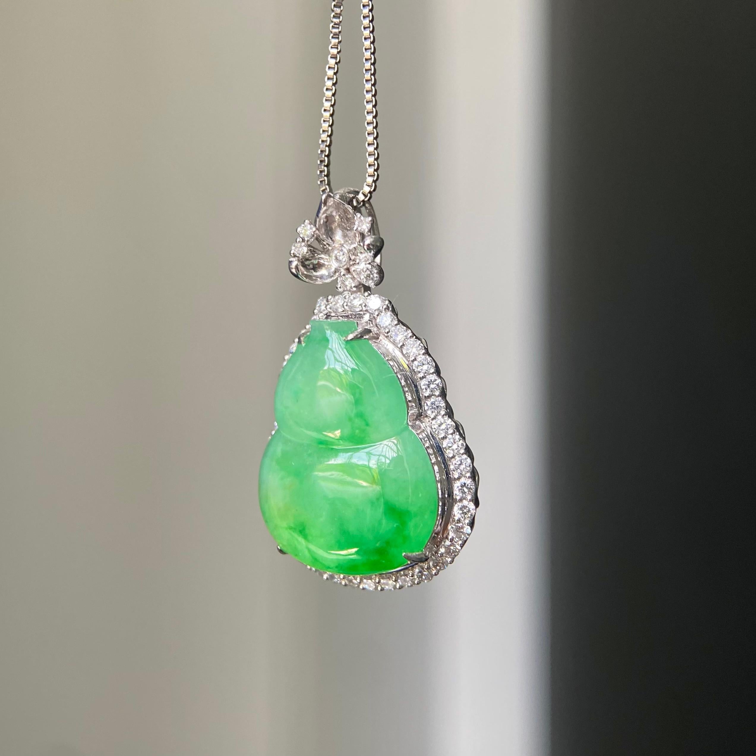18k金钻镶冰种满绿葫芦吊坠（yc217119）