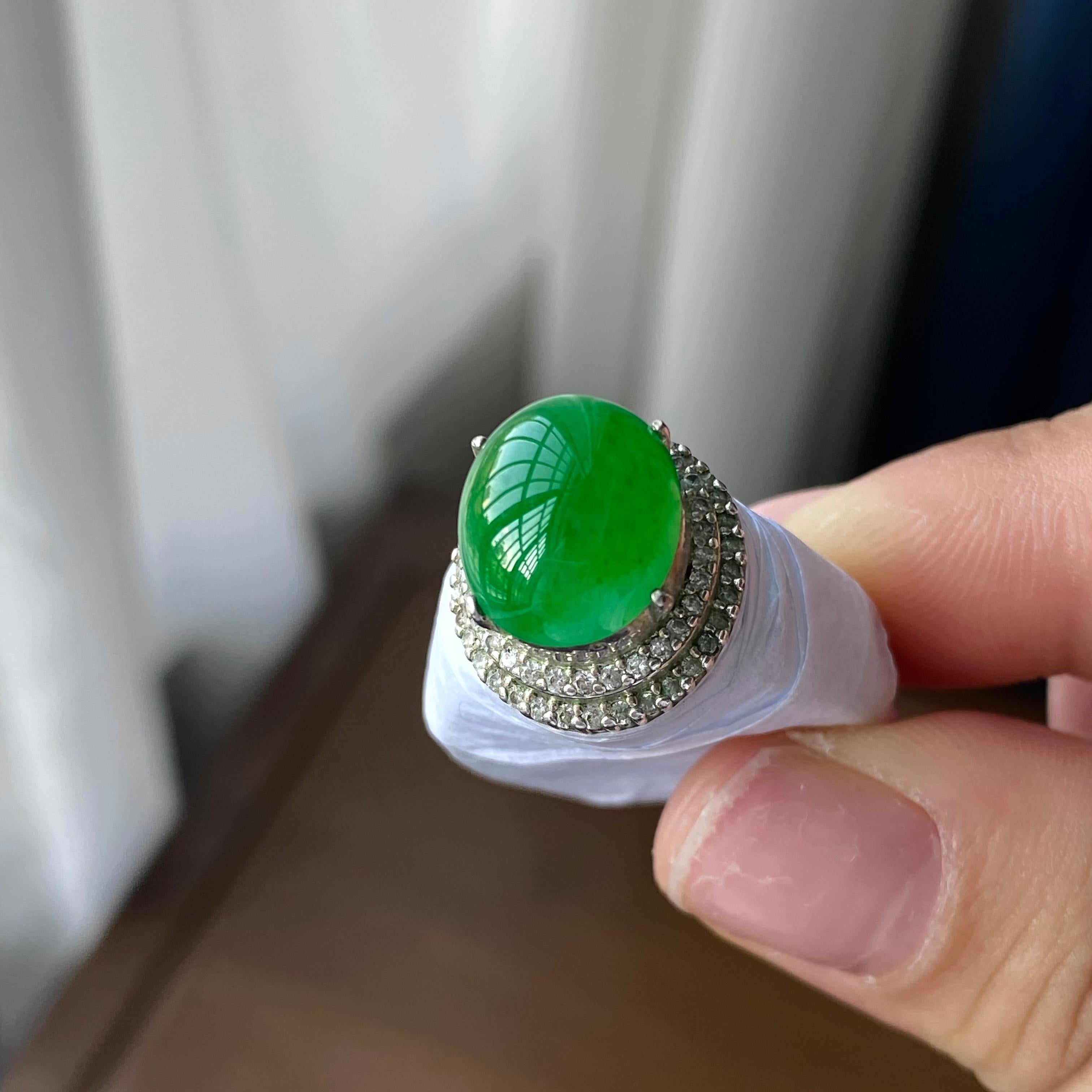 糯冰种满绿蛋面裸石（yc303866）