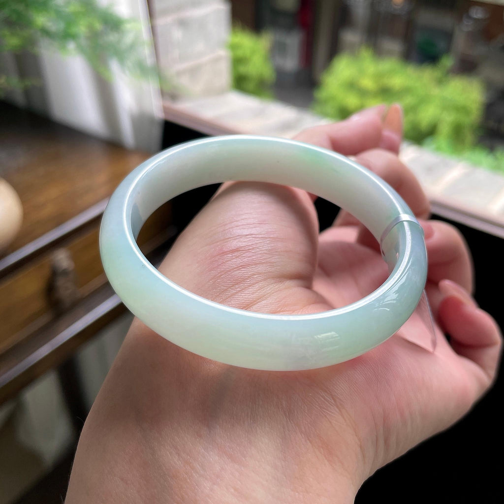 糯种带底色贵妃 55.6圈 天然缅甸A货翡翠（yc696408）