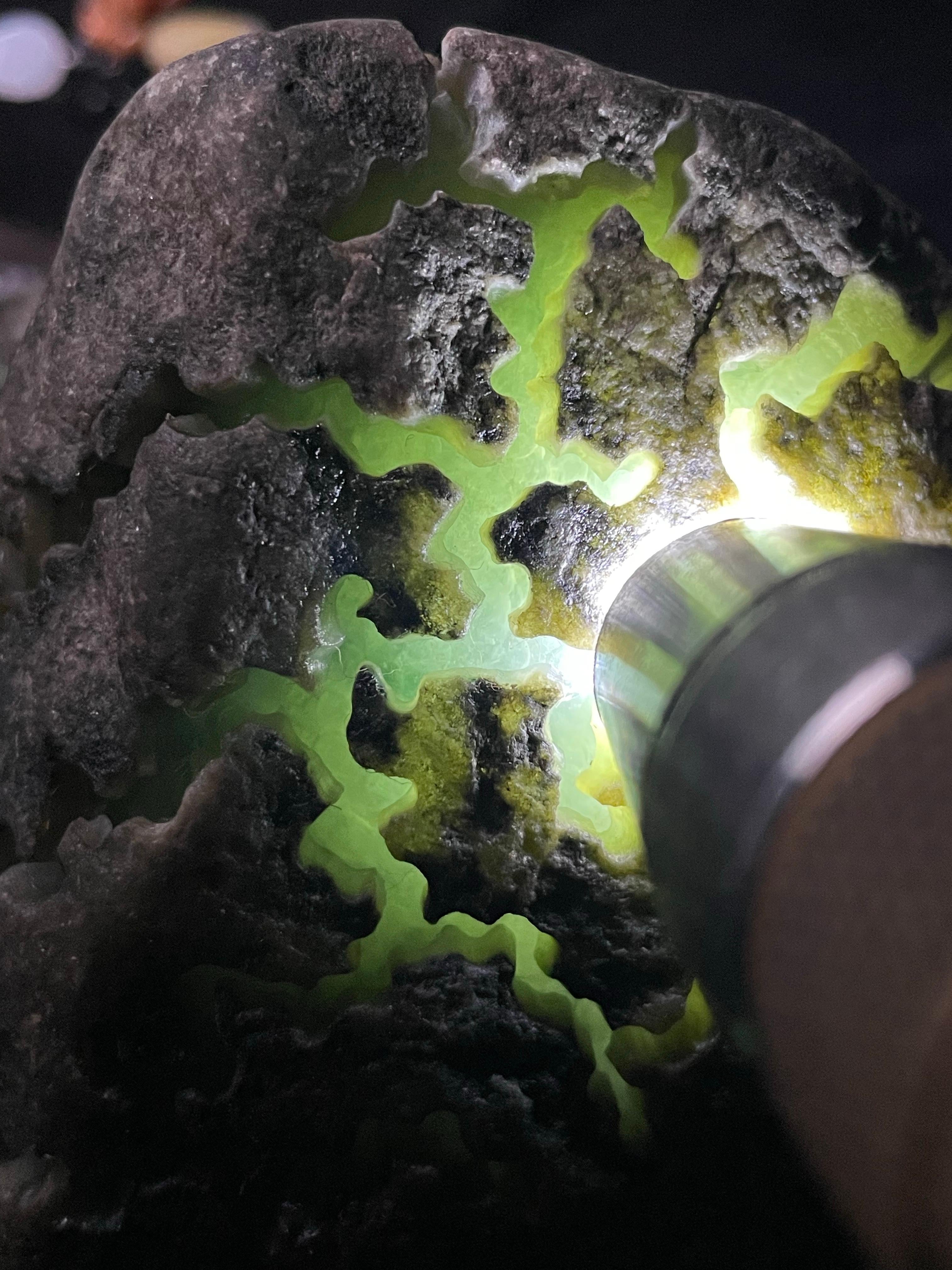 莫西沙开窗三彩飘花手镯料（yc502768）