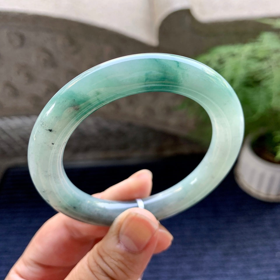 细糯种飘花乌鸡圆条手镯（55mm）（yc093817）