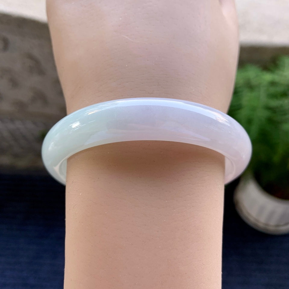 细糯种淡晴底贵妃手镯（54.3mm）（yc080053）