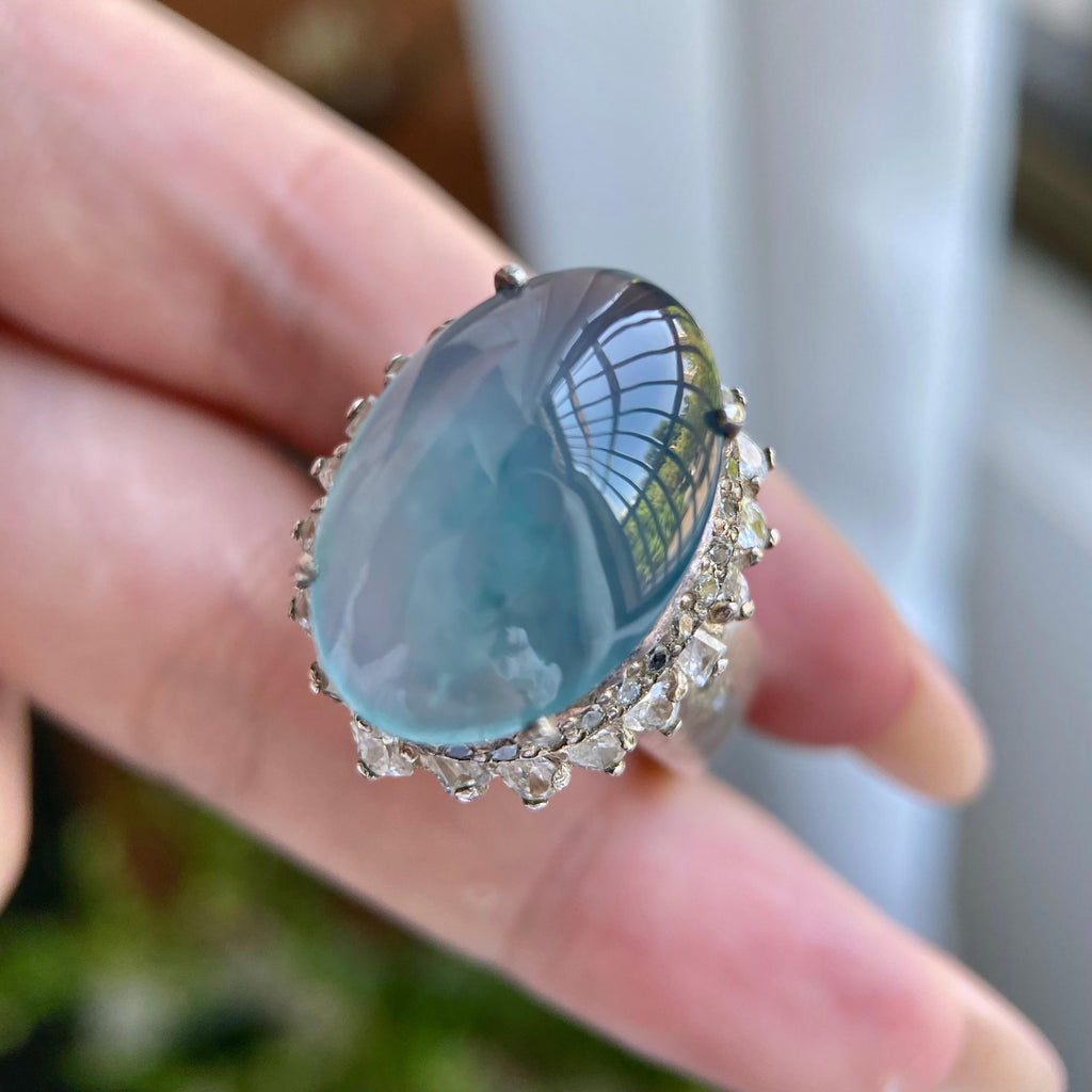 冰种蓝底鸽子蛋戒面裸石（yc234324）