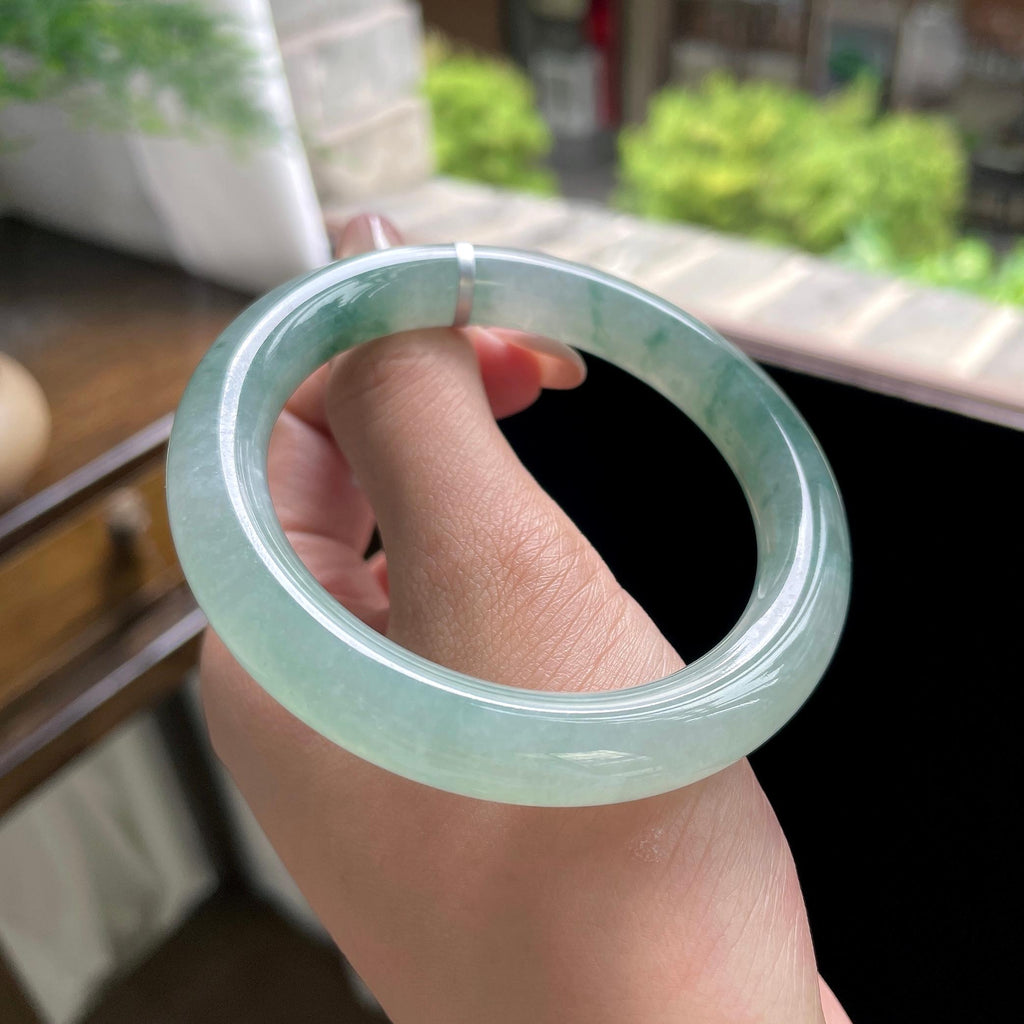 糯冰种绿飘花圆条 54.5圈 天然缅甸A货翡翠（yc703270）