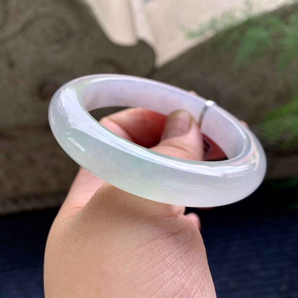 糯冰种淡春彩平安镯（55mm）（yc175880）