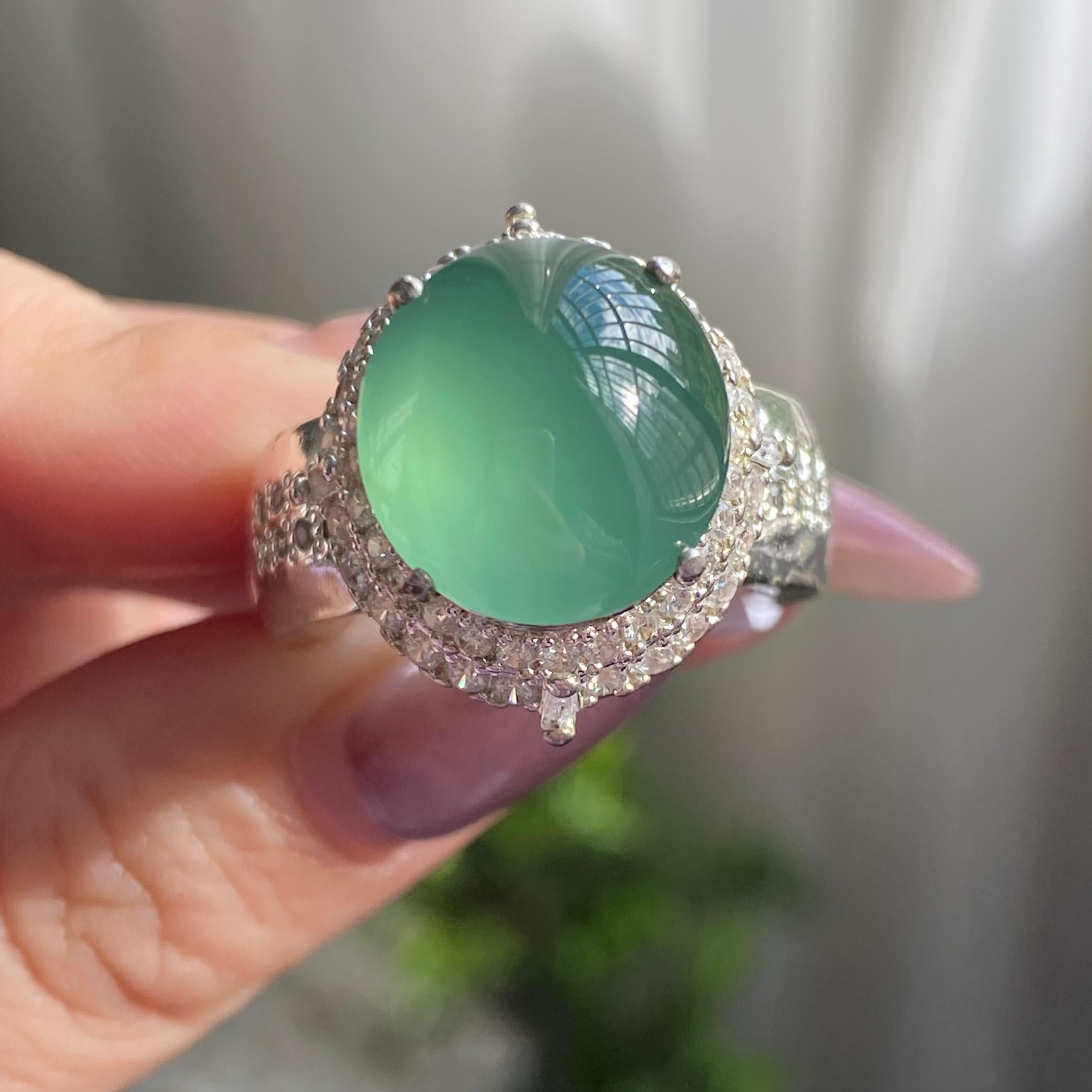 高冰种湖水绿蛋面戒面裸石（yc199657）