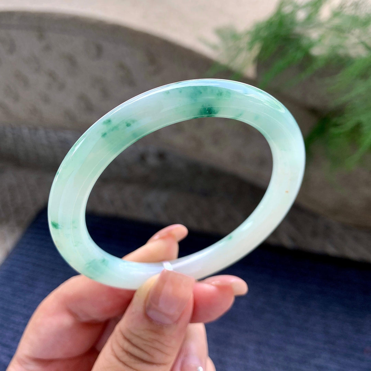 细糯种飘蓝花圆条手镯 55.8圈口 （yc699478）