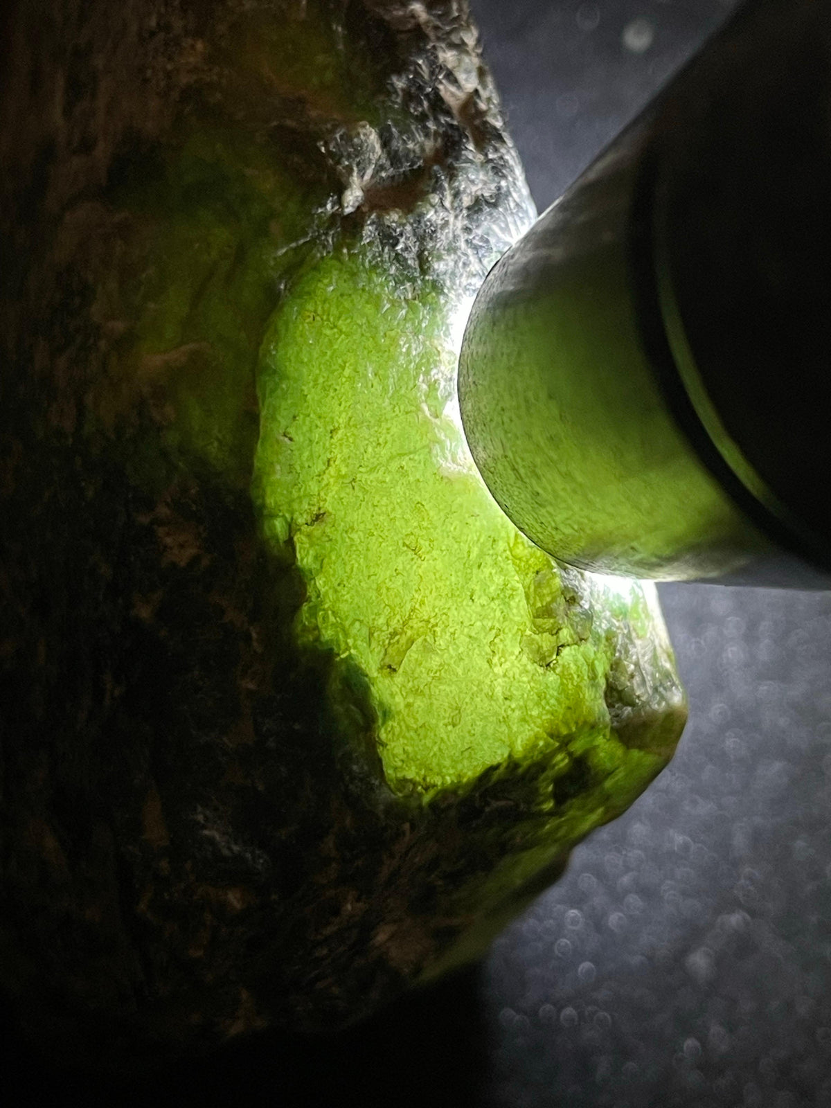 全赌会卡断口冰底飘花挂件料（yc700906）